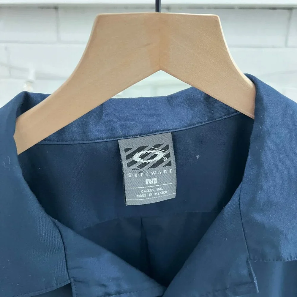 Vintage 90's Oakley Metal Chrome Logo Software Camp Collar Short Sleeve Shirt - Picture 3 of 5
